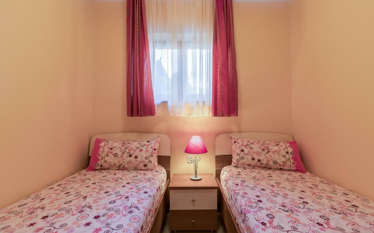 Apartmani Kazun - App1 Фажана Екстер'єр фото